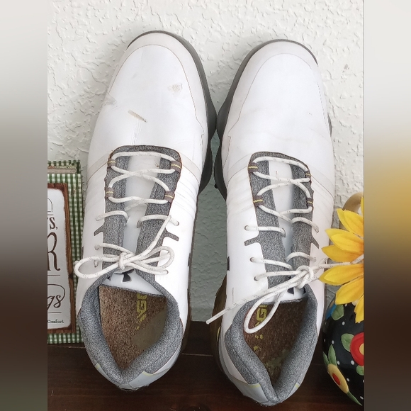 EUC Under Armour Men's Golf Shoes - Picture 3 of 12